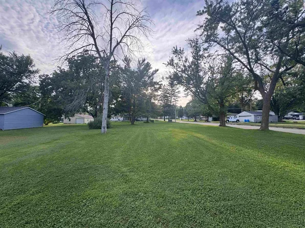 420 5th Ave NE, Oelwein, IA 50662