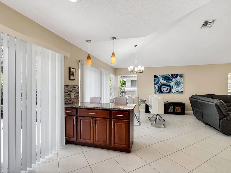 2034 NW 52nd St — Photo 16
