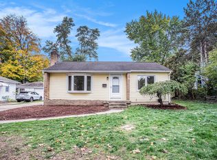 1050 Three Mile Rd NE, Grand Rapids, MI 49505