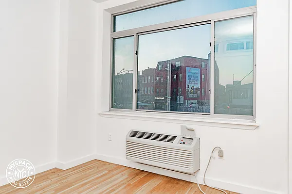 Rented by MySpaceNYC | media 47