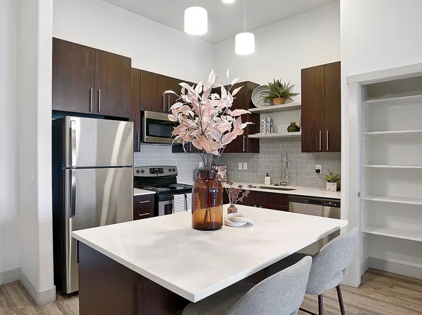 Parkway Lofts