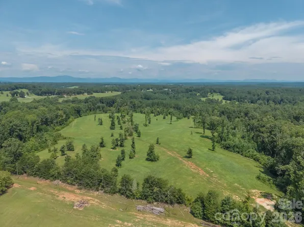 473 McEntire Rd, Tryon, NC 28782