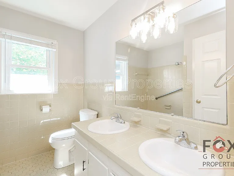 2049 Charlotte Hwy — Photo 17