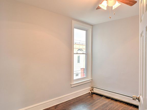 5th image of 3835 Lawndale St