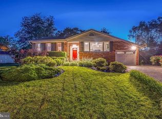 808 Orlando Ter, Cherry Hill, NJ 08034