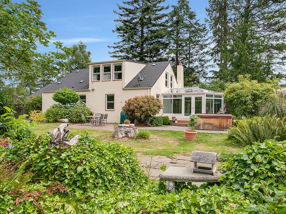 1st image of 9704 10th Ave E