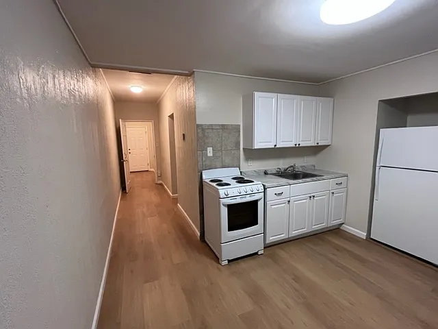 320 Skinner Blvd #320 — Photo 9