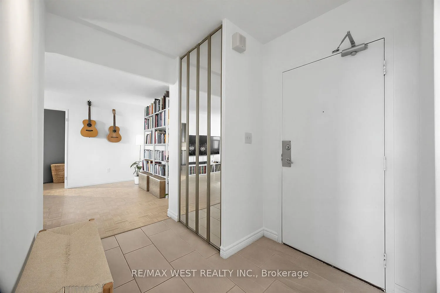 3 bed, $2,980 — Photo 4