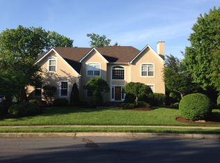 705 Lake Dr, Ambler, PA 19002