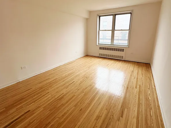 149 Marine Avenue image 6 of 8