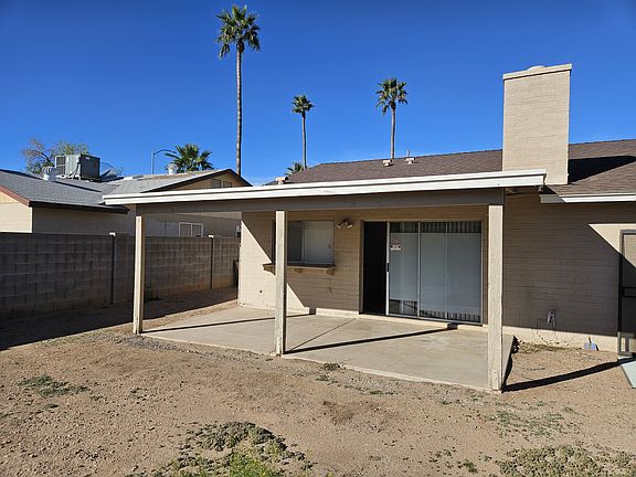 3rd image of 833 W Kiva Ave