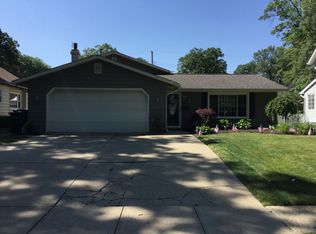 353 Stanford Ave, Elyria, OH 44035