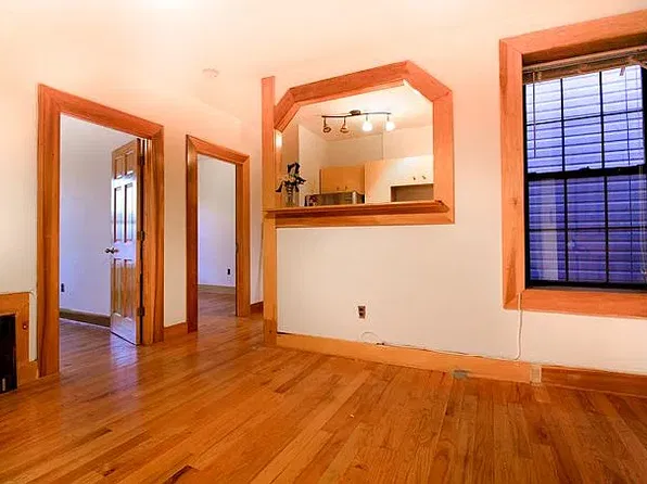 140A Lexington Ave APT 9, Brooklyn, NY 11216