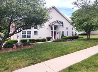 3150 Saint Michel Ln, St Charles, IL 60175