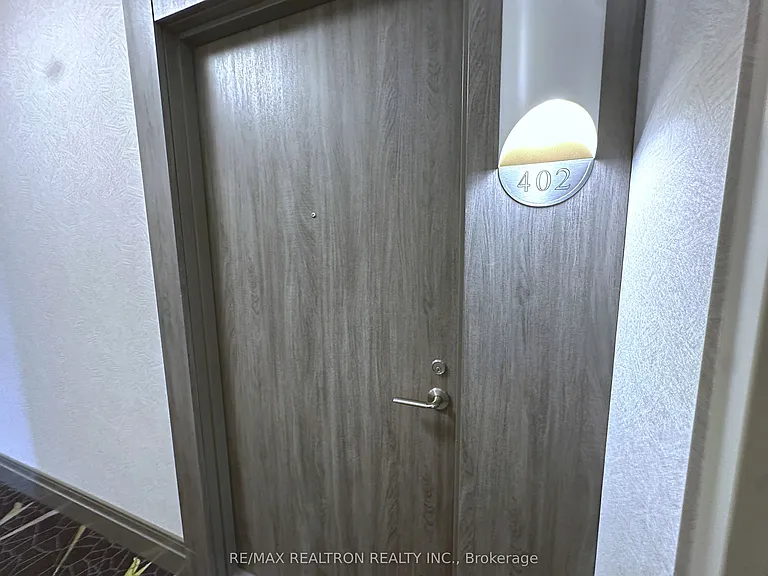 20 Gatineau Dr #402 — Photo 14