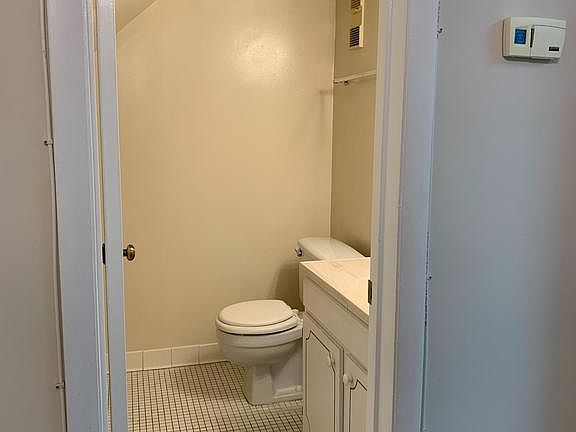 5th image of 3806 Keller Ave