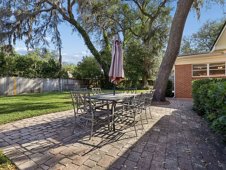 1367 Riverbirch Ln — Photo 40