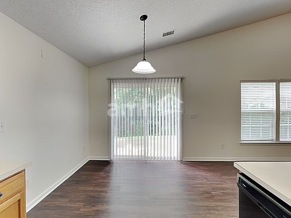 4th image of 8526 Appledale Dr