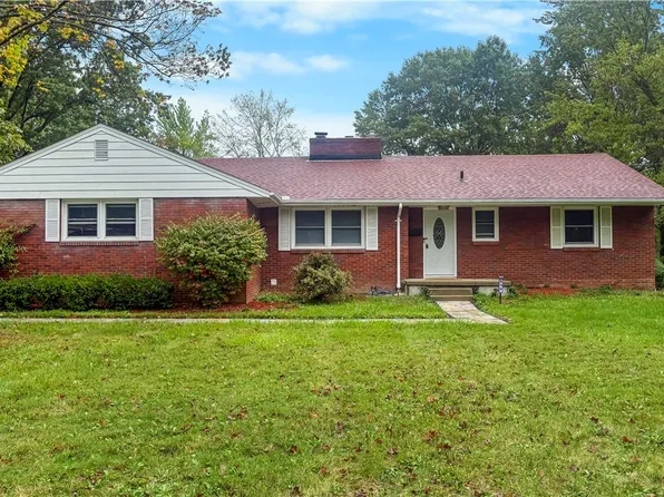 230 Deer Trail Ave, Canfield, OH 44406