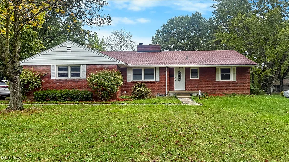 230 Deer Trail Ave photo 1
