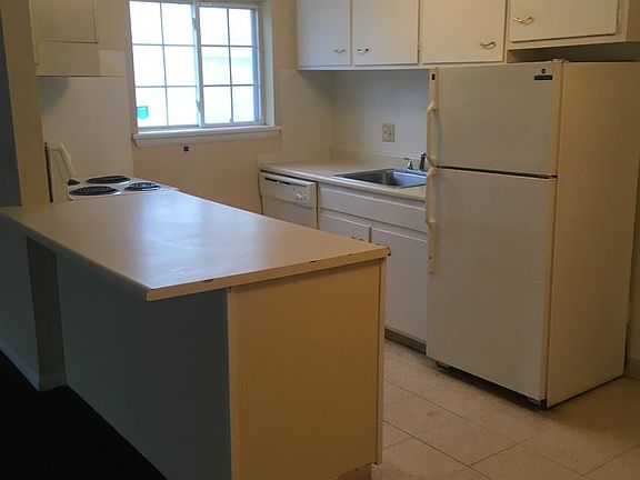 3rd image of 1106 1st North St APT 9