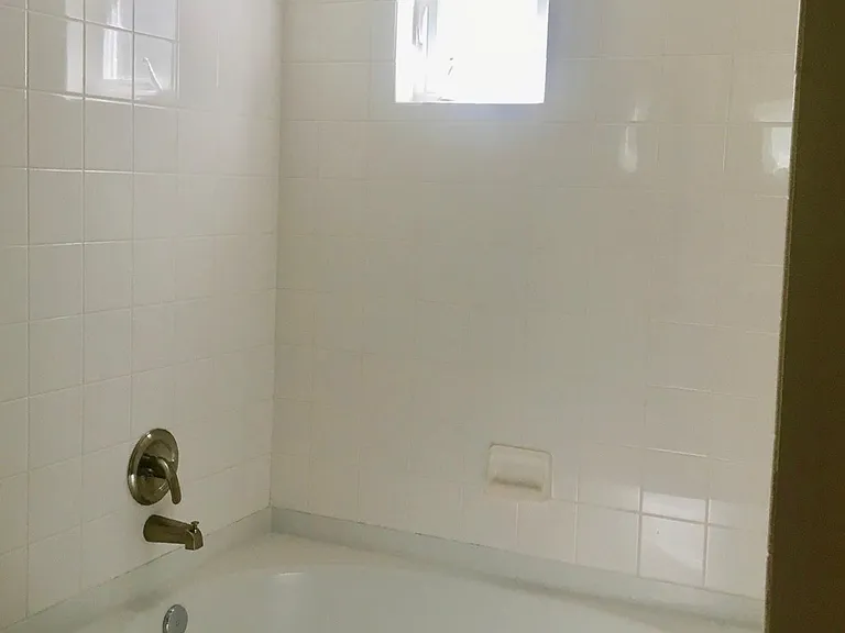 1818 Moore Blvd #103 — Photo 8
