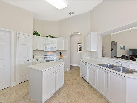 5th image of 3085 Windsong Ct Unit 904