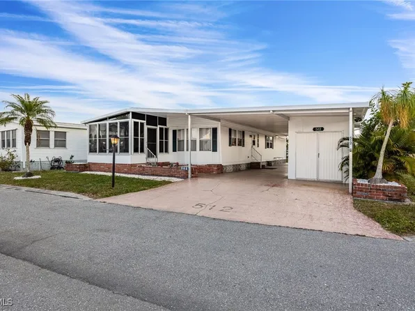 512 Crampton Ln, North Fort Myers, FL 33903