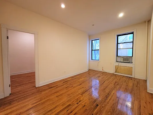 Rented by Gold & Appel Realty Corp | media 1