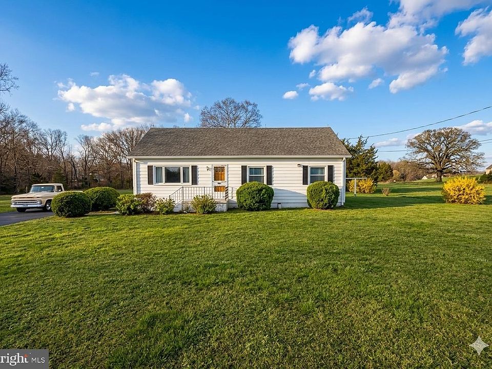 1st image of 26949 Laurel Grove Rd