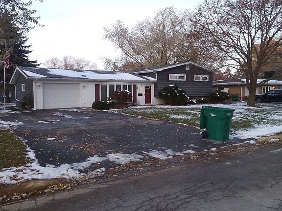 3rd image of 327 Harmony Dr