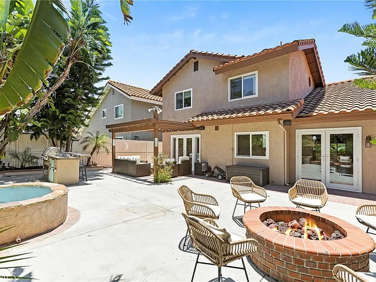 6 Caymas Ct — Photo 14