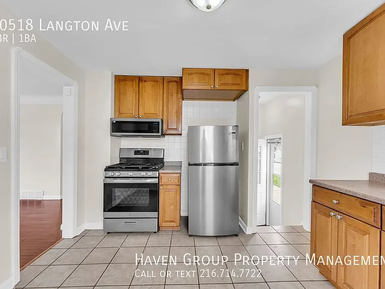10518 Langton Ave — Photo 7