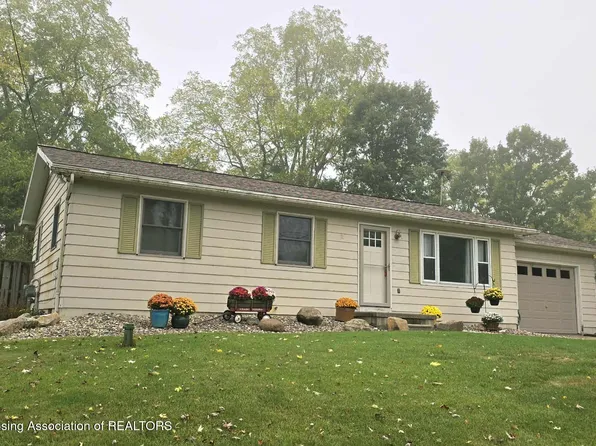 11169 Jerryson Dr, Grand Ledge, MI 48837