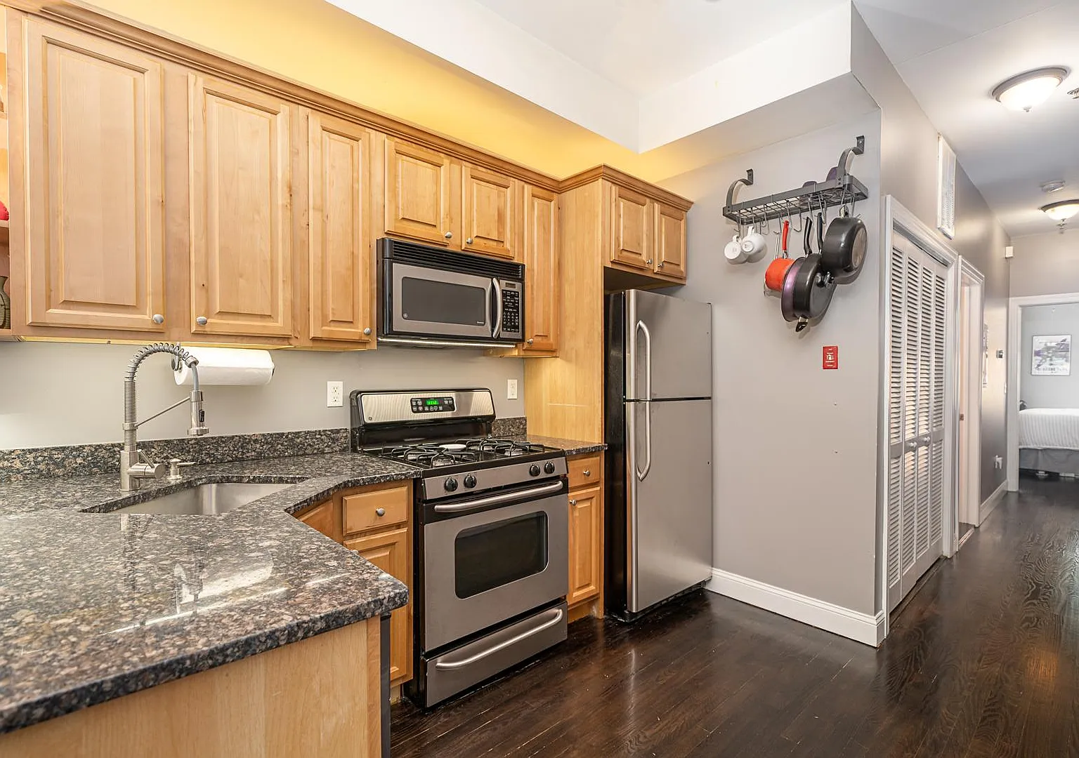 1 bed, $3,000 — Photo 3