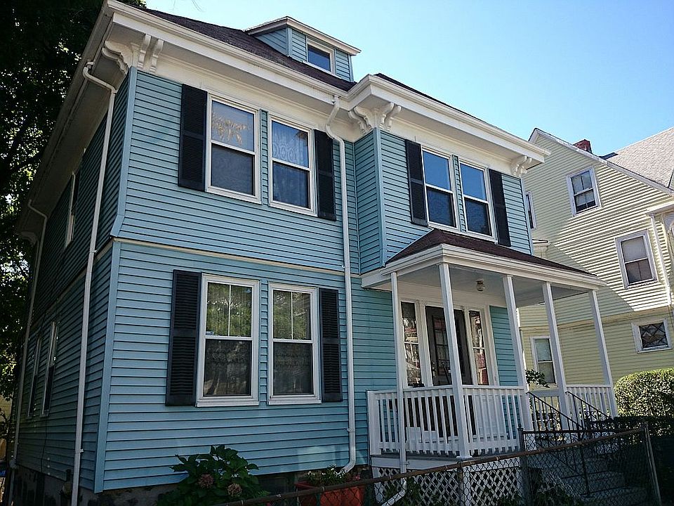 2nd image of 13 Holiday St