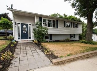 5 Leighton Rd, Hyde Park, MA 02136