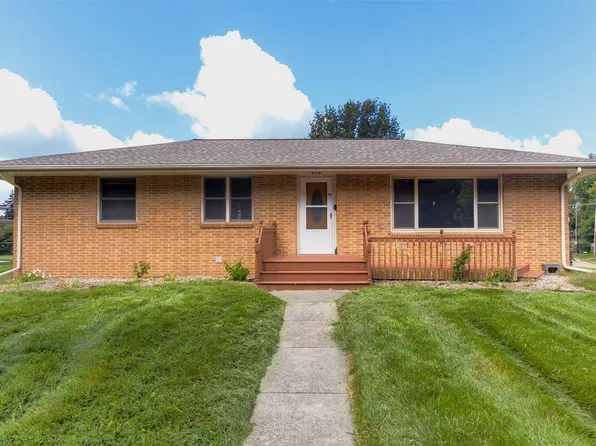 340 Crescent Dr, Carlisle, IA 50047