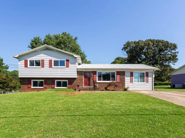 4105 Cloverdale Rd, Anniston, AL 36207