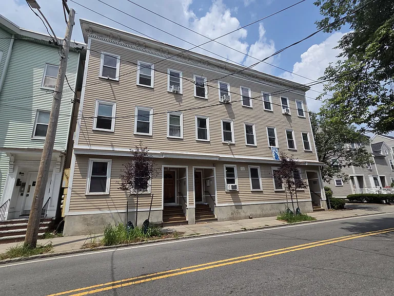 239 Columbia St #3 — Photo 11