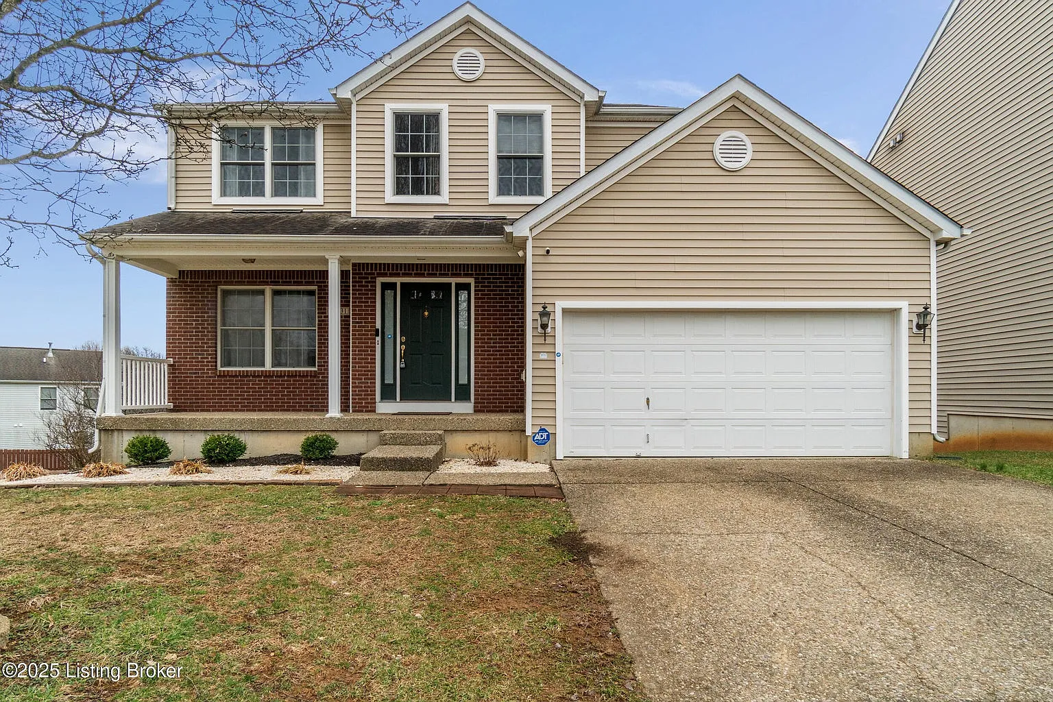5 bed, 3.5 bath, 2650 sqft, $2,200 — Photo 1