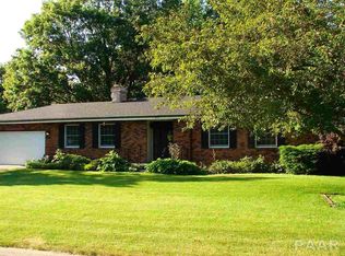 717 S Hilldale Ave, Eureka, IL
