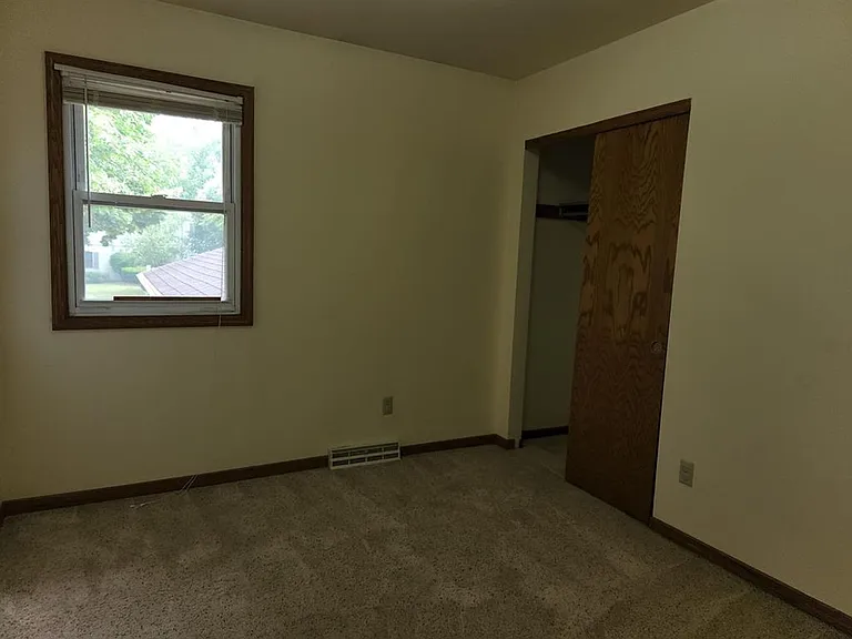 4 La Crescenta Cir — Photo 15