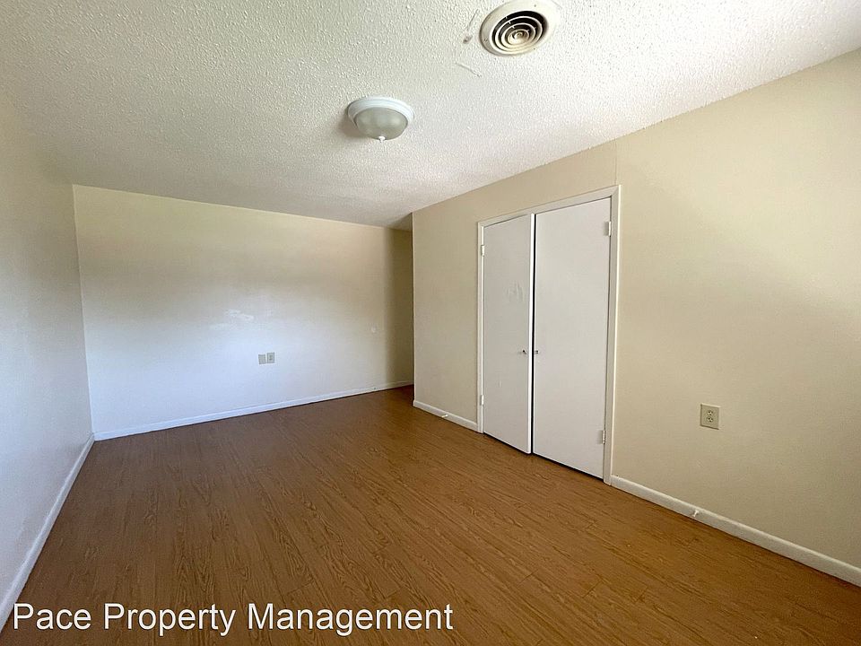 2nd image of 1921 Gregory Dr #2