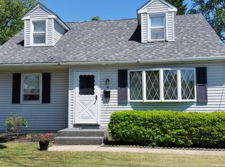 10 Darby Ct, Ewing, NJ 08628