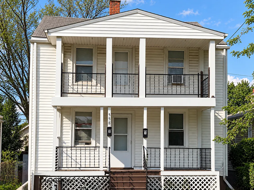 558 Park Ave #2