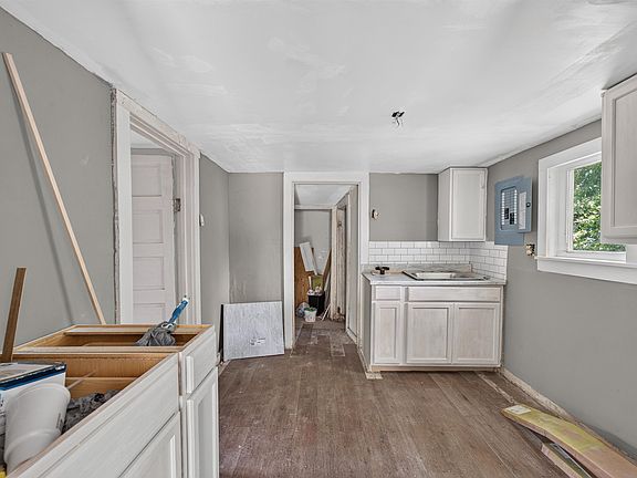 4th image of 407 N Gordon Ave