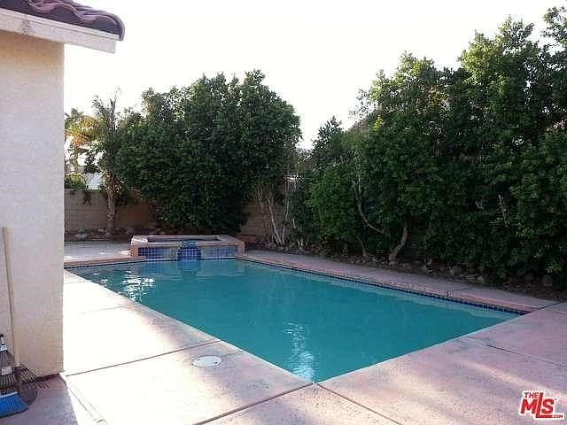 2nd image of 67280 Medano Rd