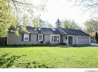 44 Little Brook Dr, Pittsford, NY 14534