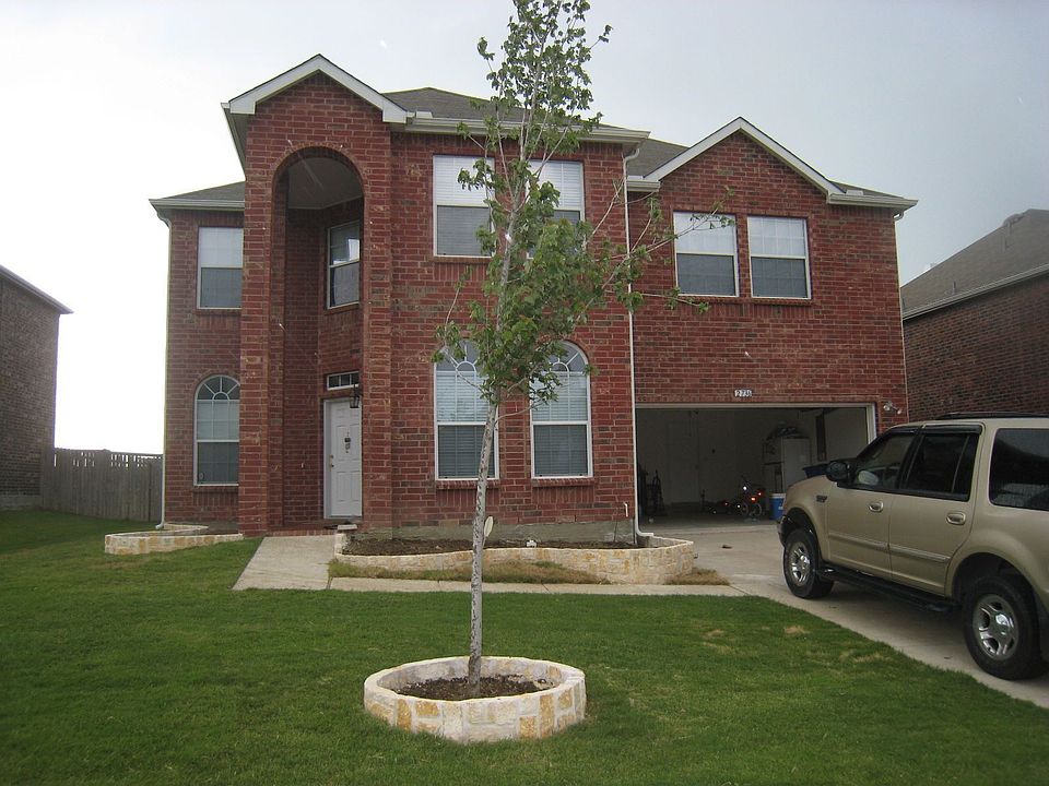 1st image of 2736 Winterberry Ln